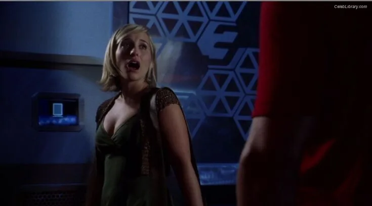 Allison Mack photo 12 of 71