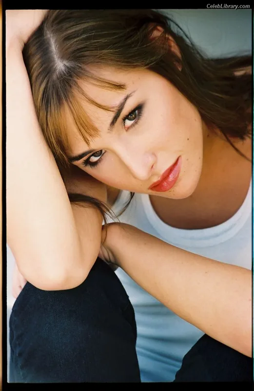 Allison Scagliotti photo 1 of 73