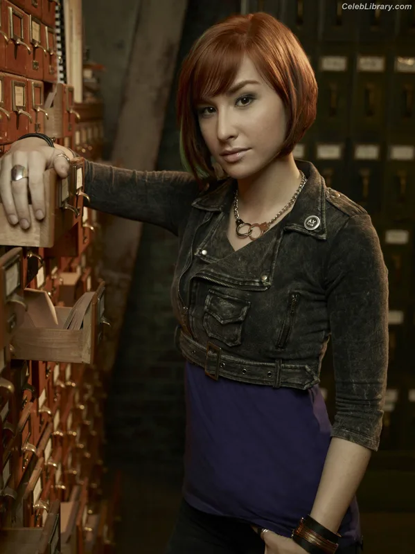 Allison Scagliotti photo 4 of 73