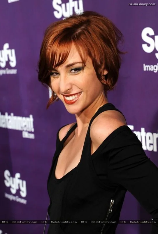 Allison Scagliotti photo 12 of 73