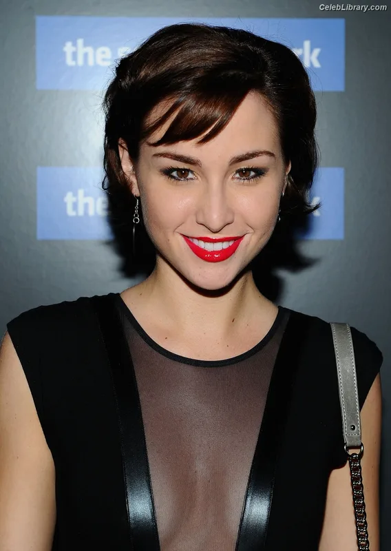 Allison Scagliotti photo 23 of 73
