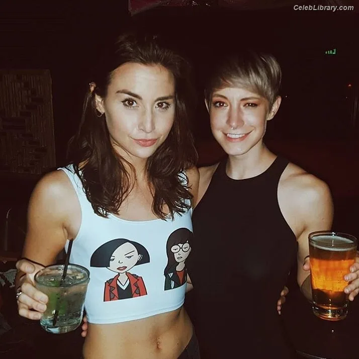 Allison Scagliotti photo 12 of 73