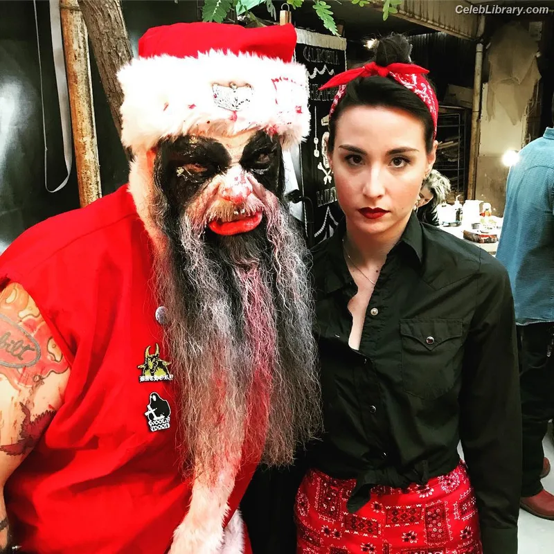 Allison Scagliotti photo 24 of 73