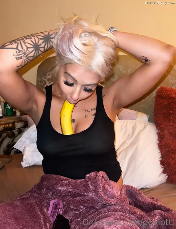 Ally Lotti photo 6 of 420