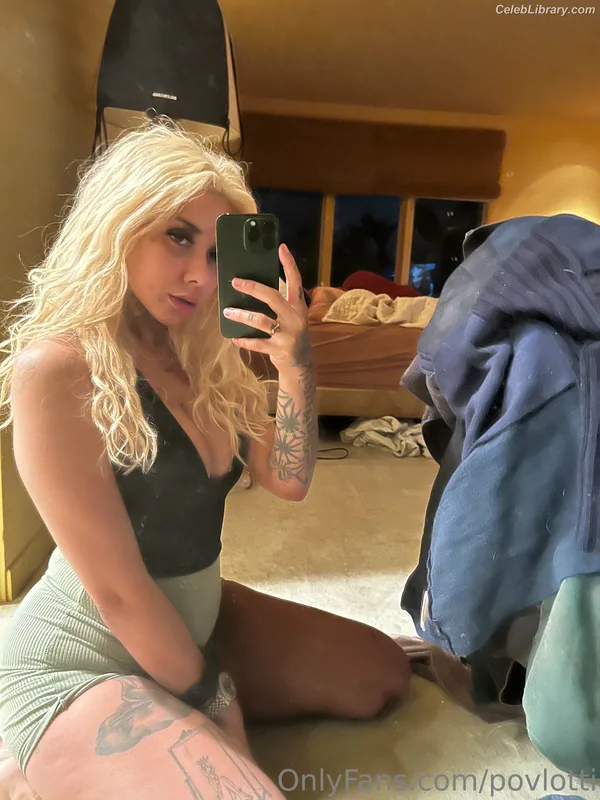 Ally Lotti photo 5 of 420
