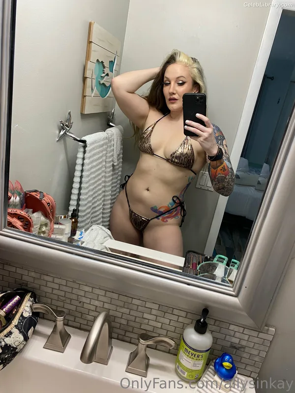 Allysin Kay photo 11 of 436
