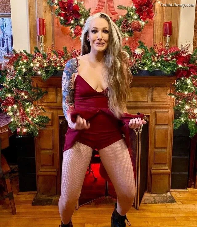 Allysin Kay photo 16 of 436