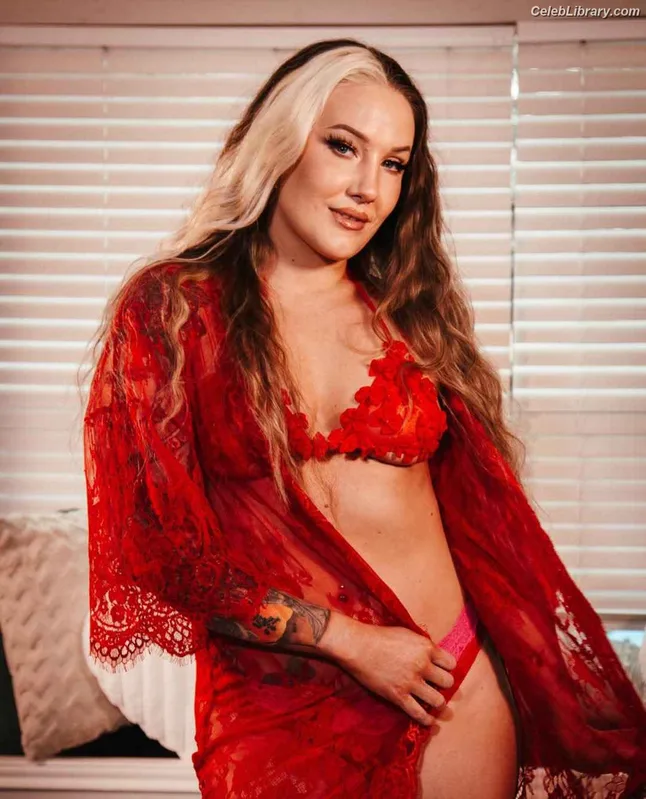 Allysin Kay photo 14 of 436