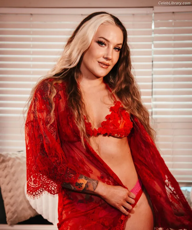 Allysin Kay photo 24 of 436