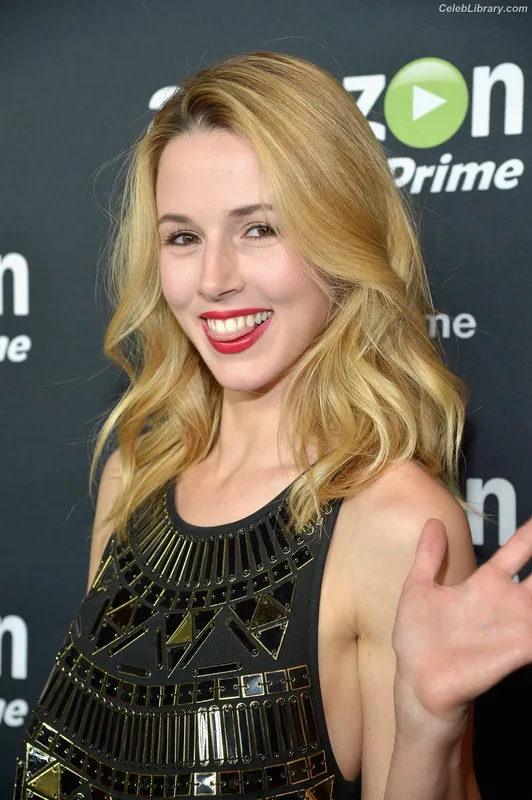 Alona Tal photo 21 of 48