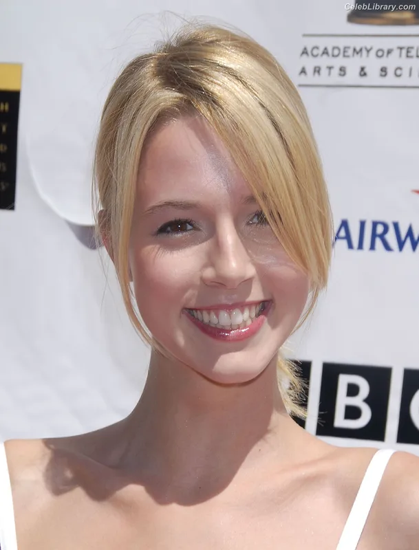 Alona Tal photo 12 of 48