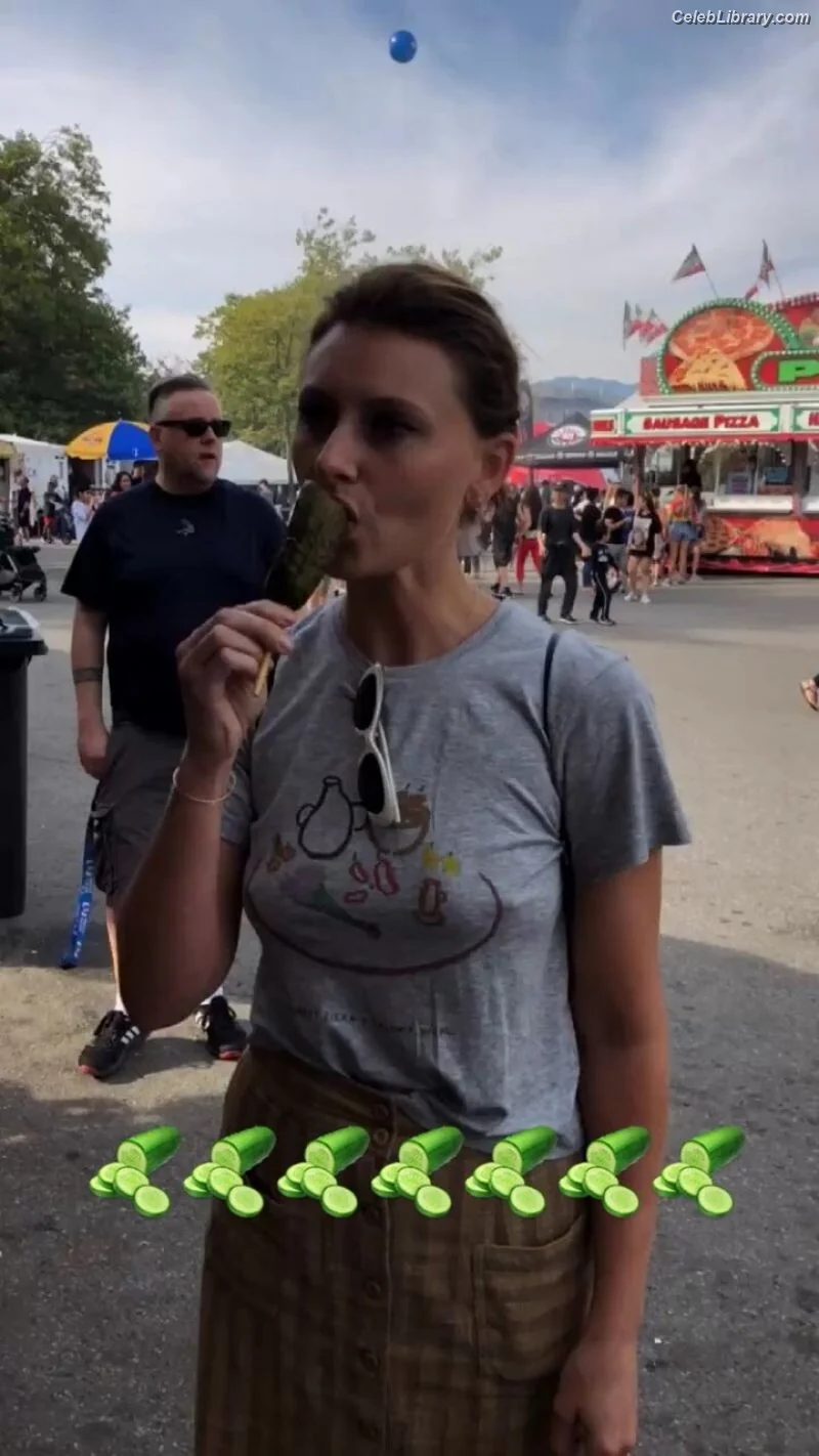 Aly Michalka photo 4 of 293