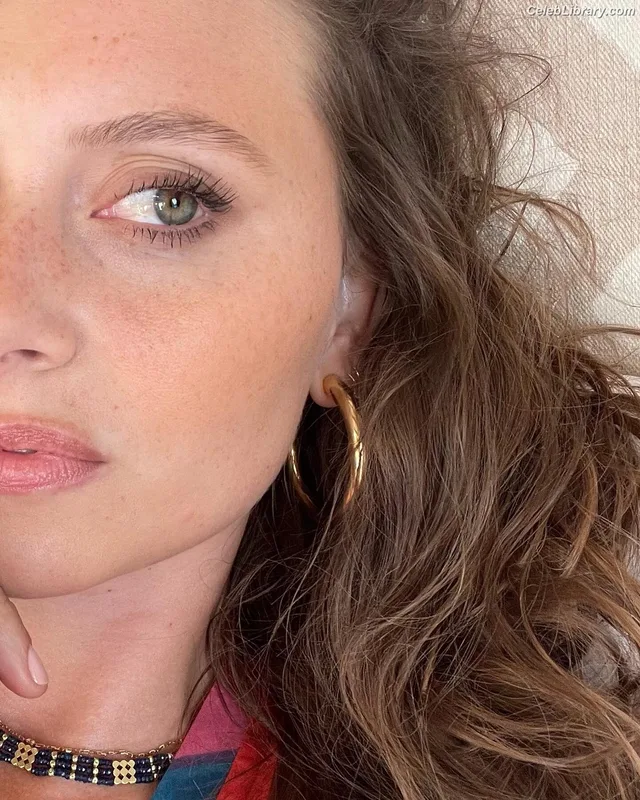 Aly Michalka photo 15 of 294
