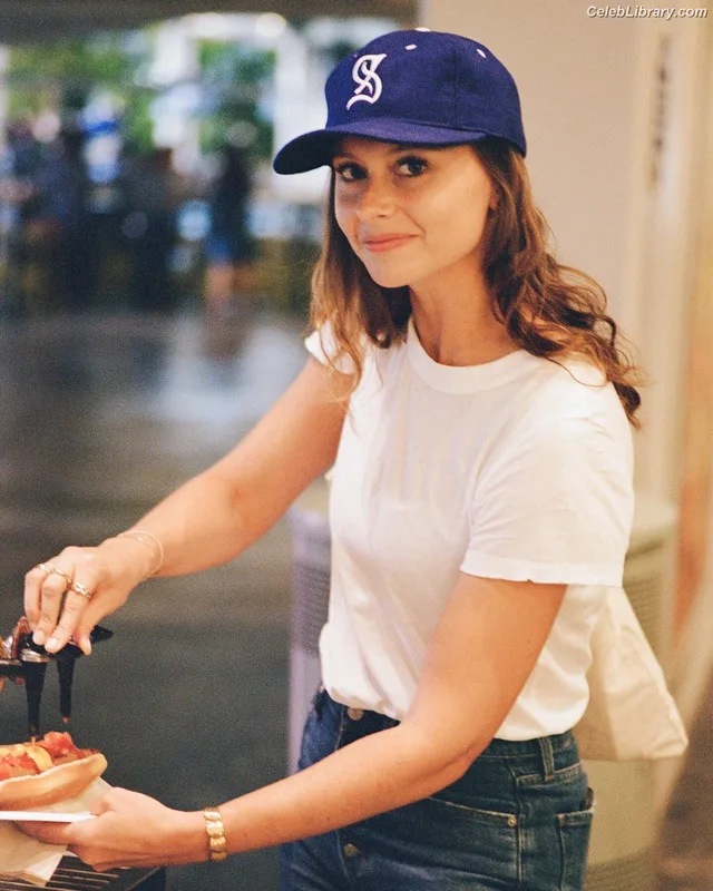 Aly Michalka photo 17 of 294