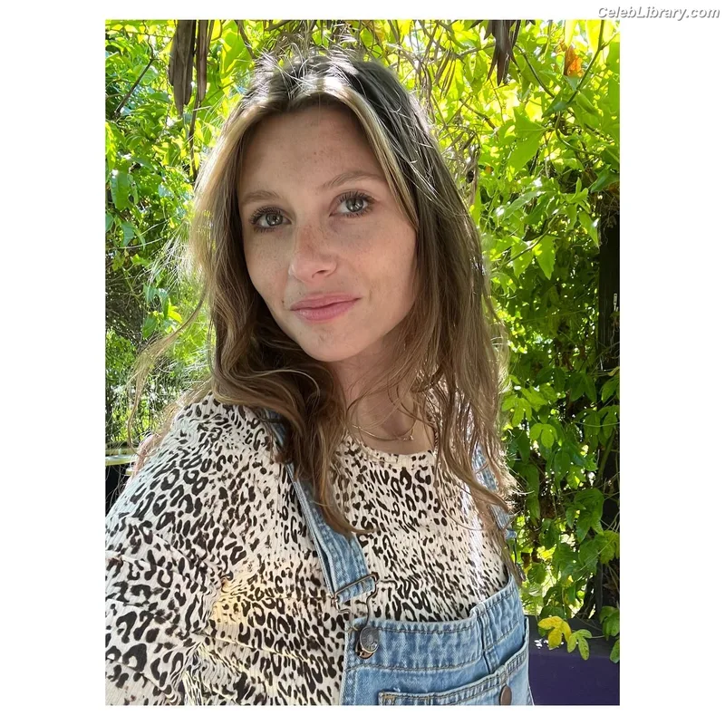 Aly Michalka photo 12 of 294