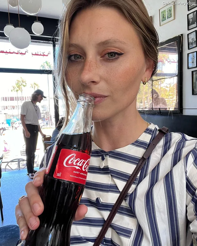 Aly Michalka photo 20 of 294