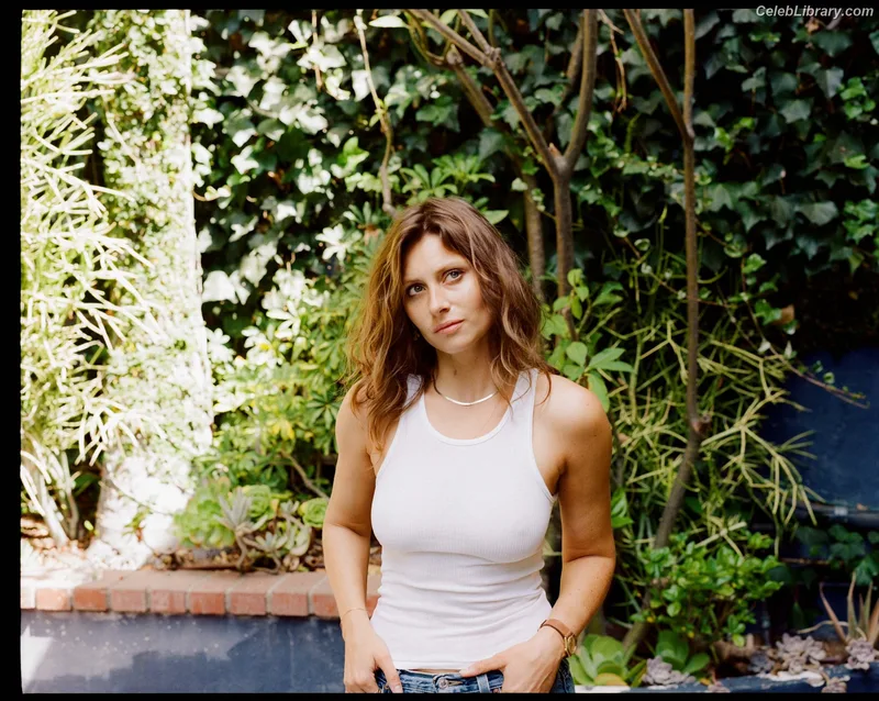 Aly Michalka photo 16 of 294