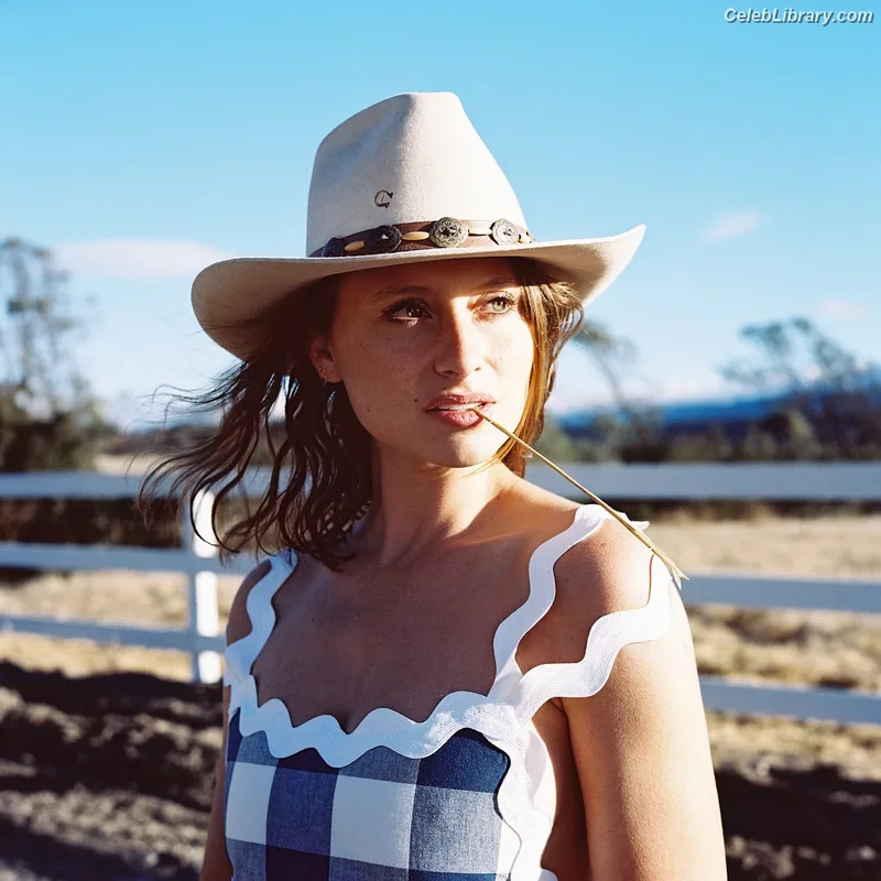 Aly Michalka photo 15 of 294