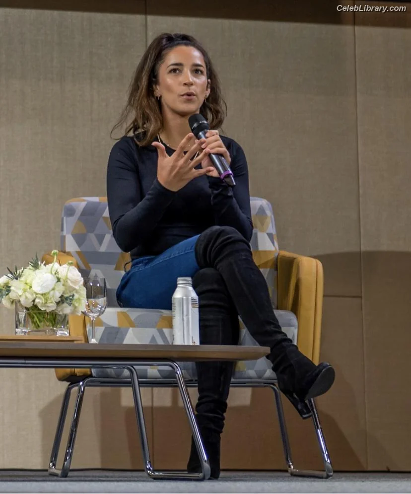 Aly Raisman photo 22 of 424