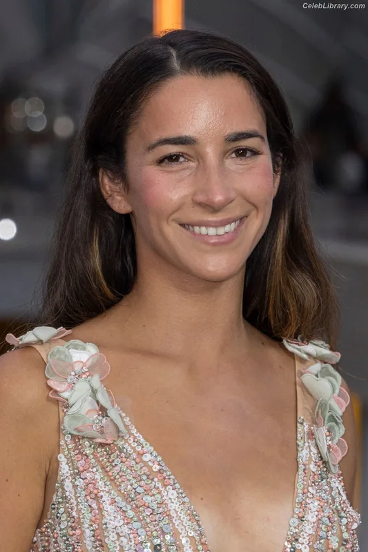 Aly Raisman photo 13 of 425