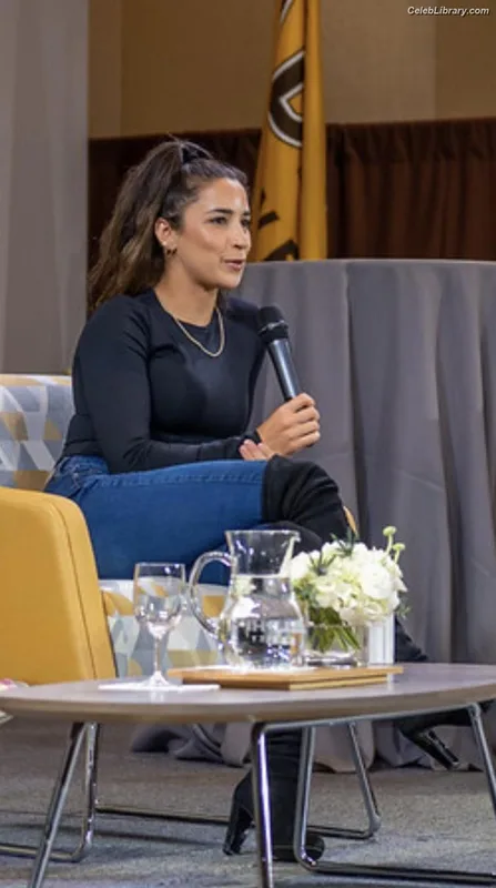 Aly Raisman photo 2 of 425
