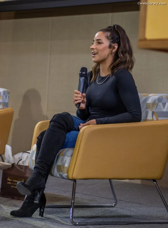 Aly Raisman photo 12 of 425