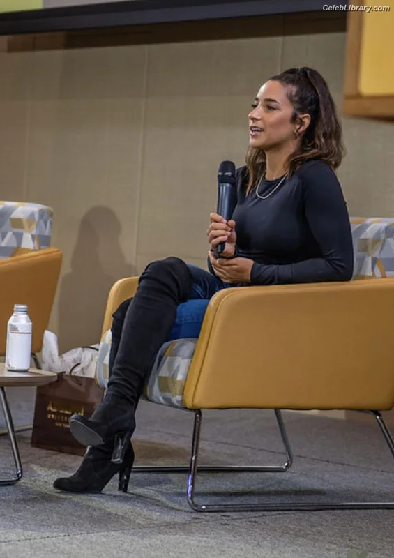 Aly Raisman photo 14 of 425