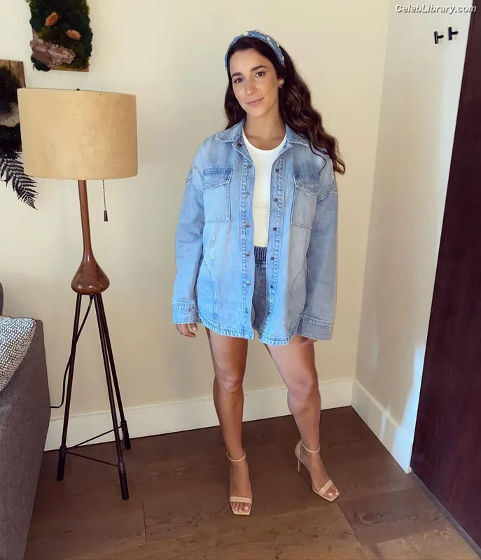 Aly Raisman photo 1 of 425