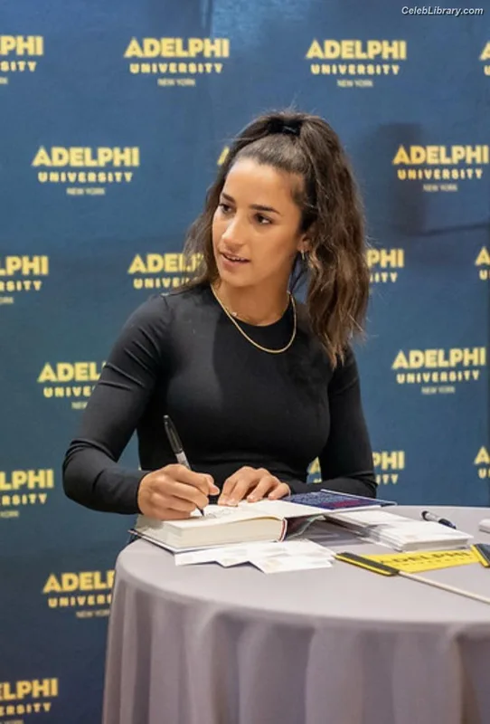 Aly Raisman photo 12 of 425