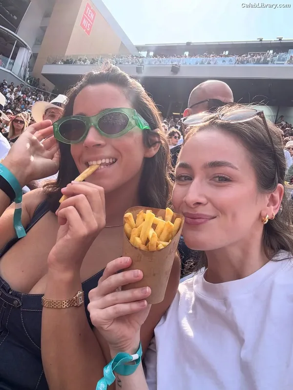 Aly Raisman photo 13 of 425