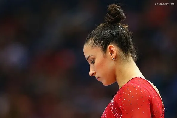 Aly Raisman photo 4 of 425