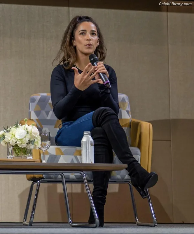 Aly Raisman photo 22 of 425