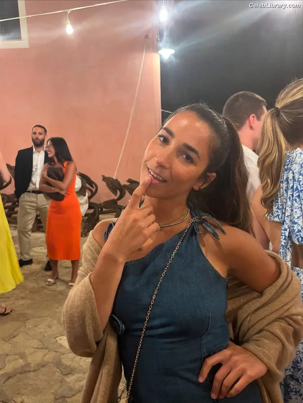 Aly Raisman photo 2 of 425