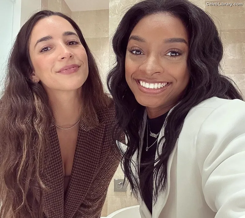 Aly Raisman photo 19 of 425