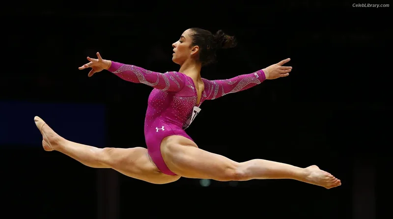 Aly Raisman photo 4 of 425