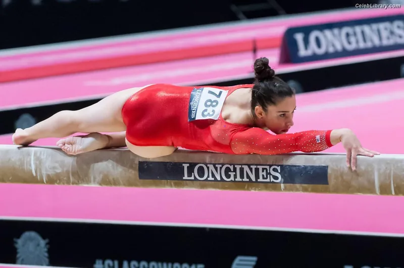 Aly Raisman photo 8 of 425