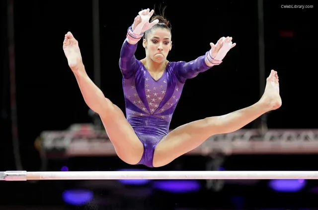 Aly Raisman photo 9 of 425