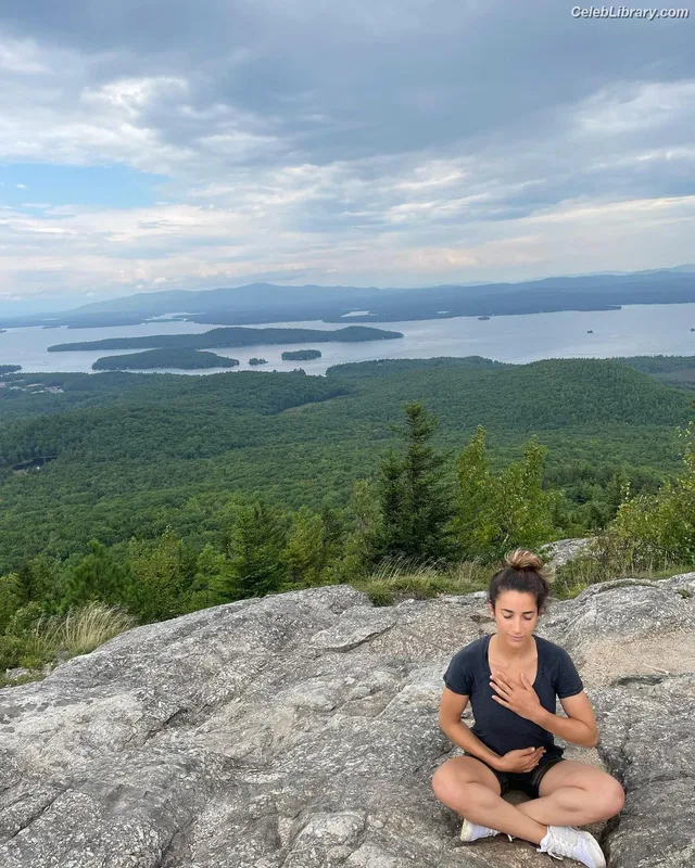 Aly Raisman photo 12 of 425