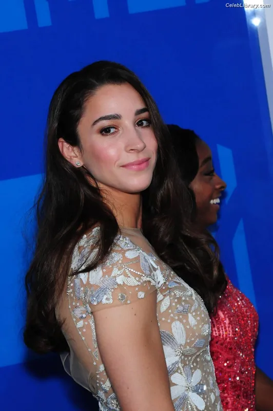 Aly Raisman photo 17 of 425