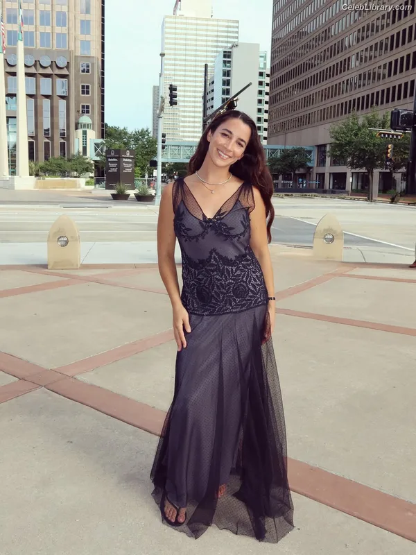Aly Raisman photo 2 of 425