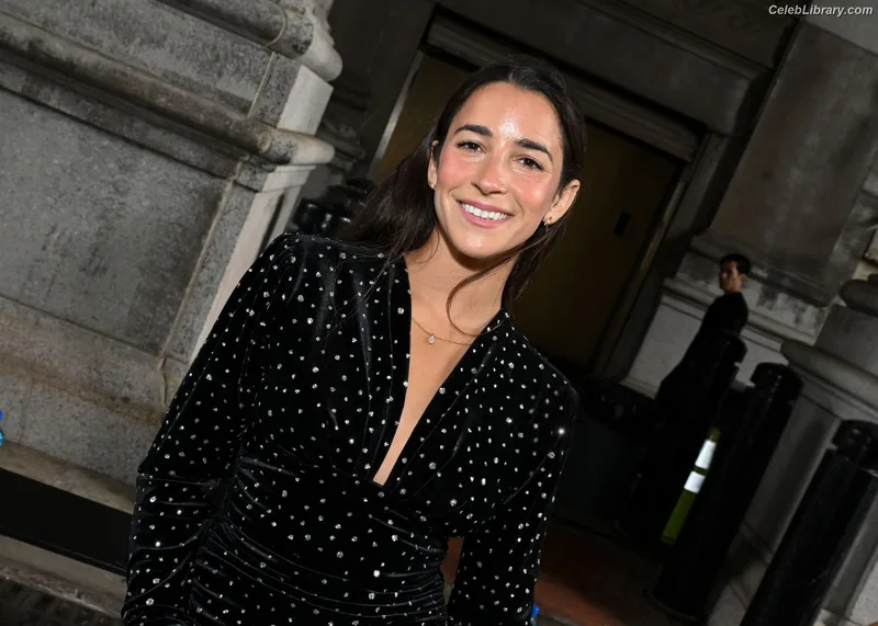 Aly Raisman photo 7 of 425