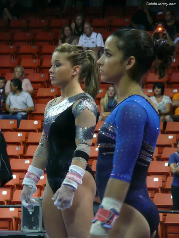 Aly Raisman photo 17 of 425
