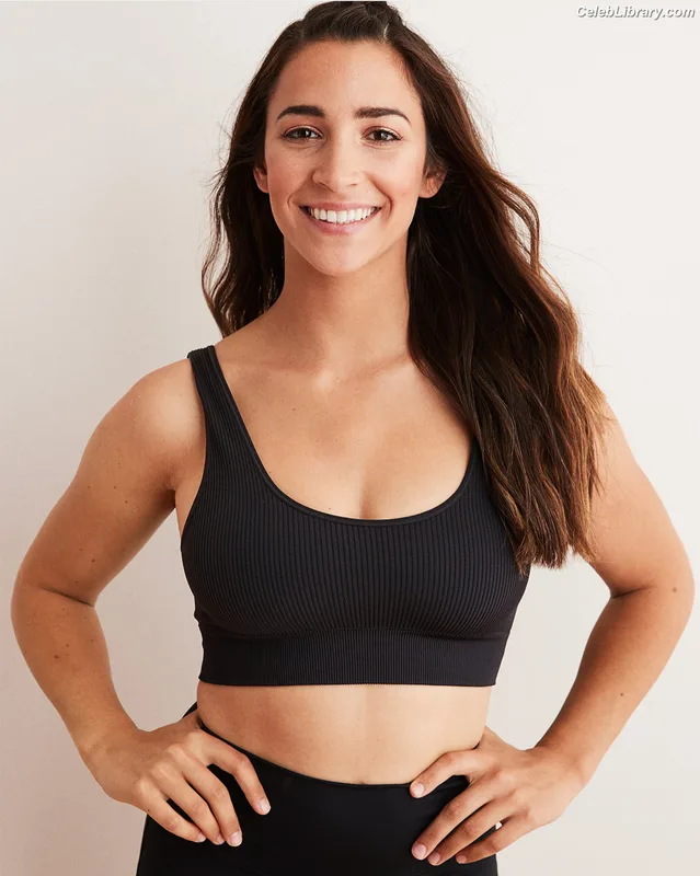 Aly Raisman photo 20 of 425