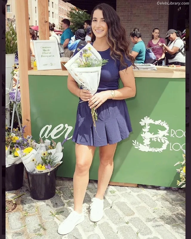Aly Raisman photo 24 of 425