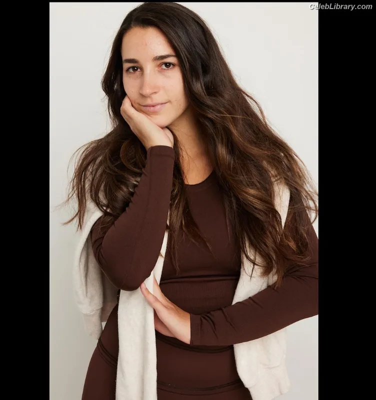 Aly Raisman photo 1 of 425