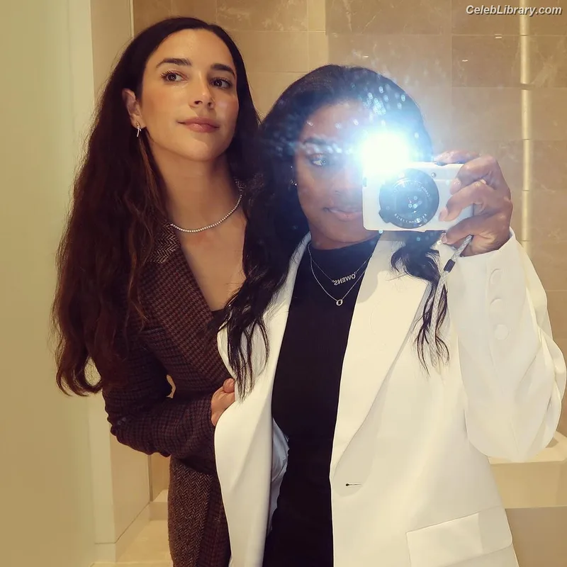 Aly Raisman photo 5 of 425