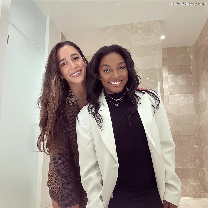 Aly Raisman photo 7 of 425