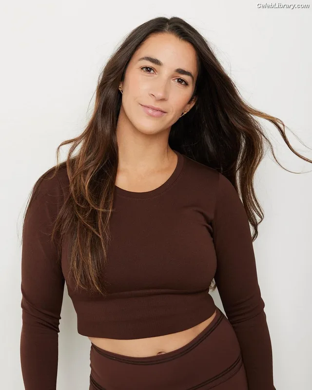 Aly Raisman photo 10 of 425