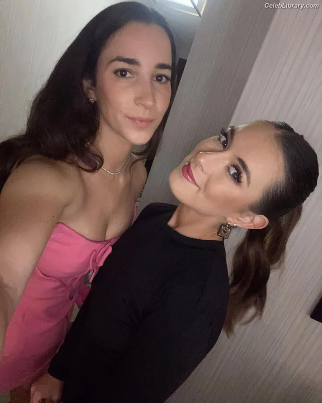 Aly Raisman photo 3 of 425