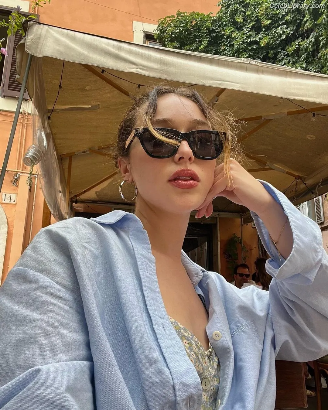 Alycia Debnam Carey photo 22 of 1335